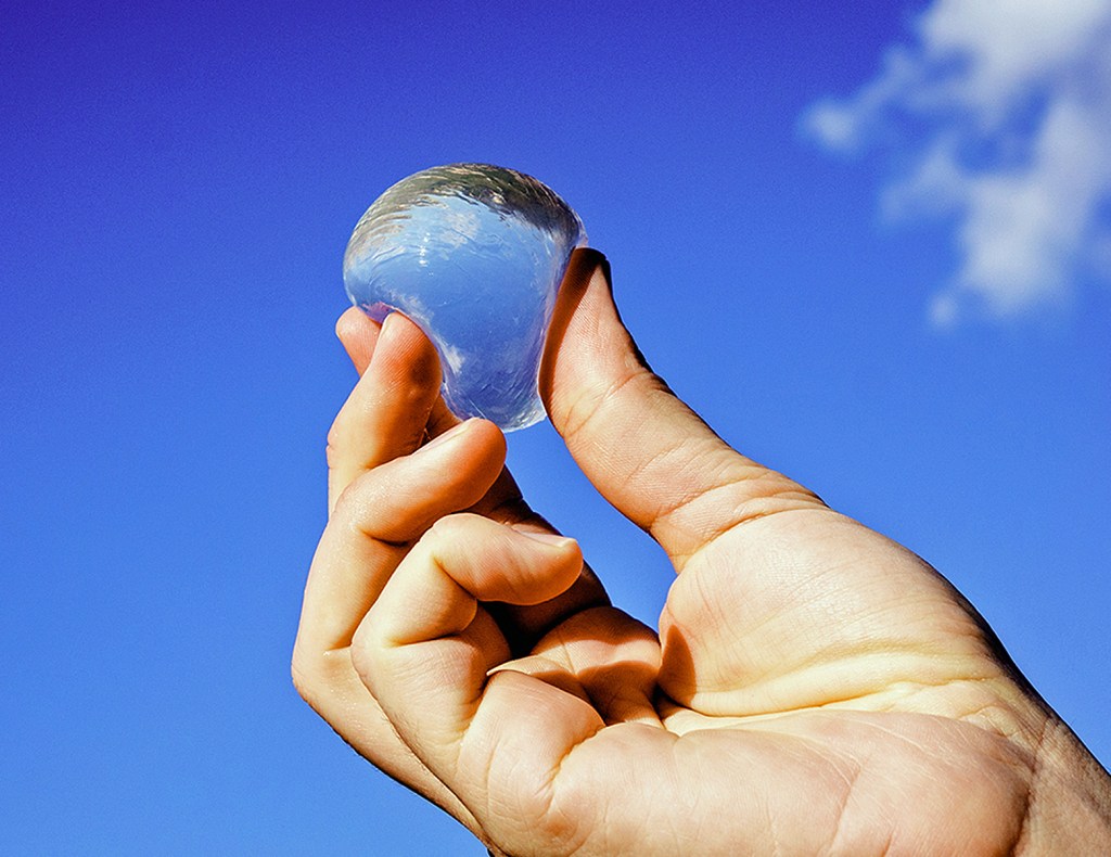These tiny edible water bottles are almost completely pointless – BGR